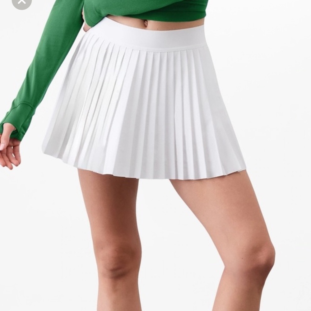 Athleta NWT White Pleated Skort. Size S.